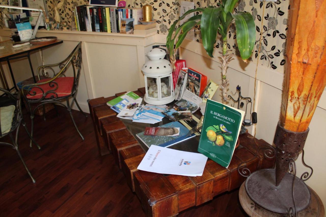 Anirbas Bed & Breakfast เรจโจ ดี คาลาเบีย ภายนอก รูปภาพ