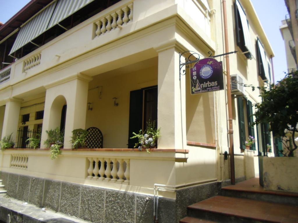 Anirbas Bed & Breakfast เรจโจ ดี คาลาเบีย ภายนอก รูปภาพ
